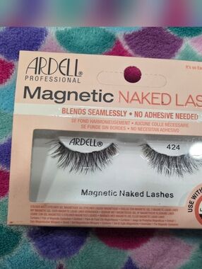 NEW Ardell Magnetic Naked Lashes 424 - Black